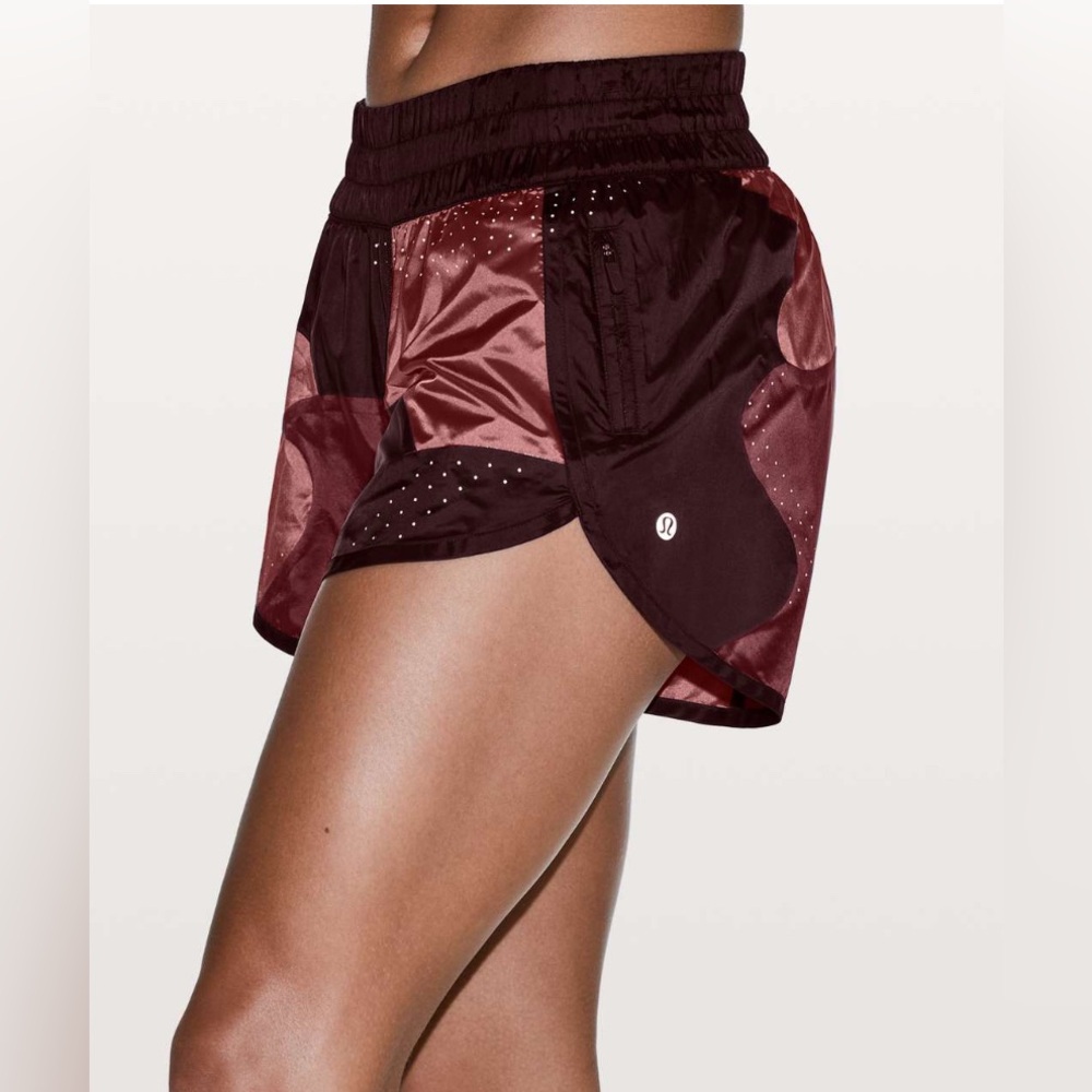 Women’s Lululemon Multi Color Burgundy Athletic  4 inch Shorts - Sz 10